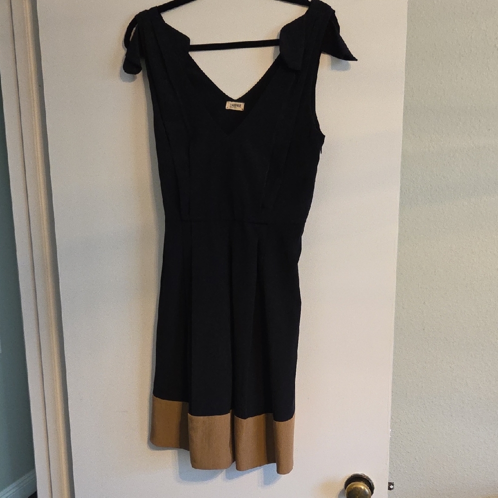 L'AGENCE Black V-Neck Cap Sleeve Midi Sundress